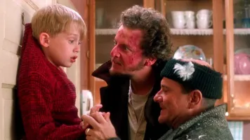 Disney Reportedly Trying to Bring Macaulay Culkin Back for the Home Alone Reboot